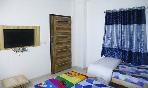 Girls PG on Golf course road Gurgaon