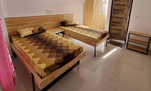 Girls PG near MG road Gurgaon